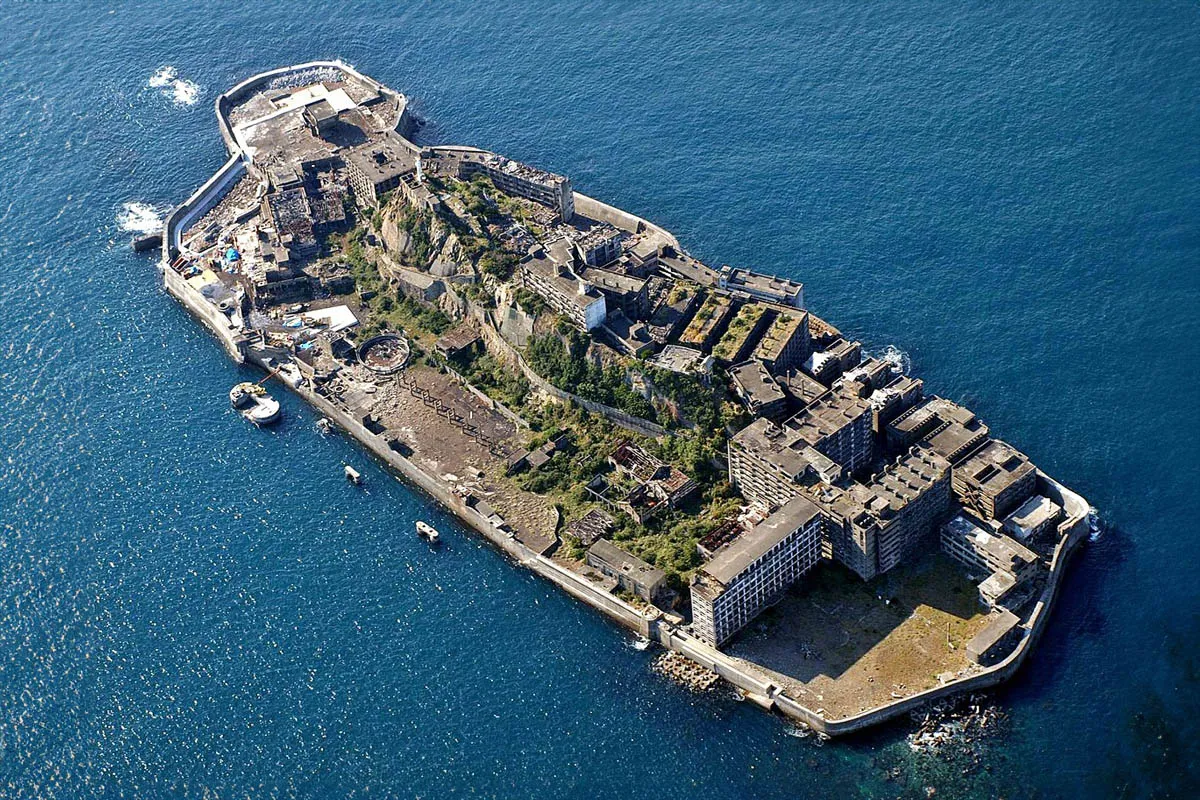 Gunkanjima, una isla-ciudad fantasma en Japón 2026 gunkanjima japón