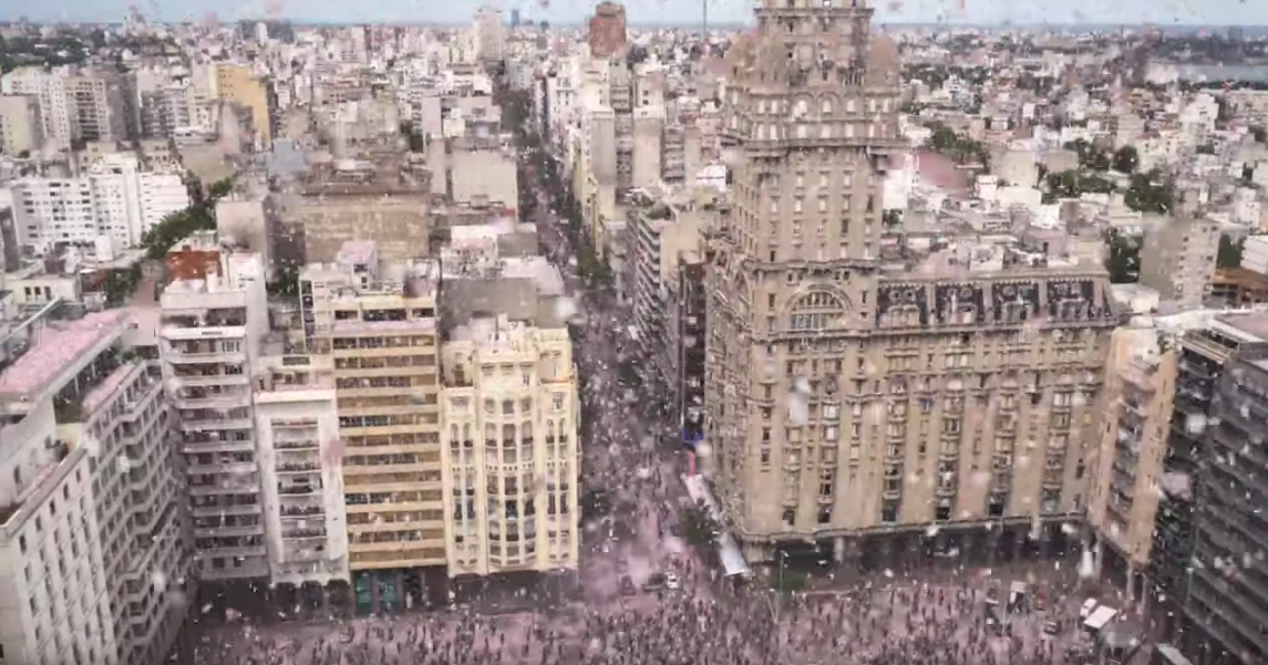 Una publicidad de cerveza japonesa hecha en Uruguay