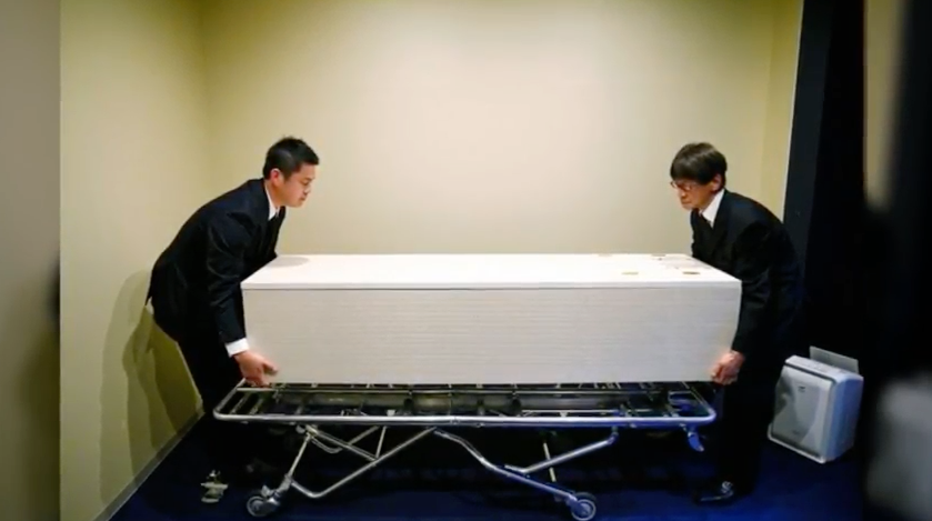 Un hotel para cadáveres genera rechazo y agradecimiento en Japón