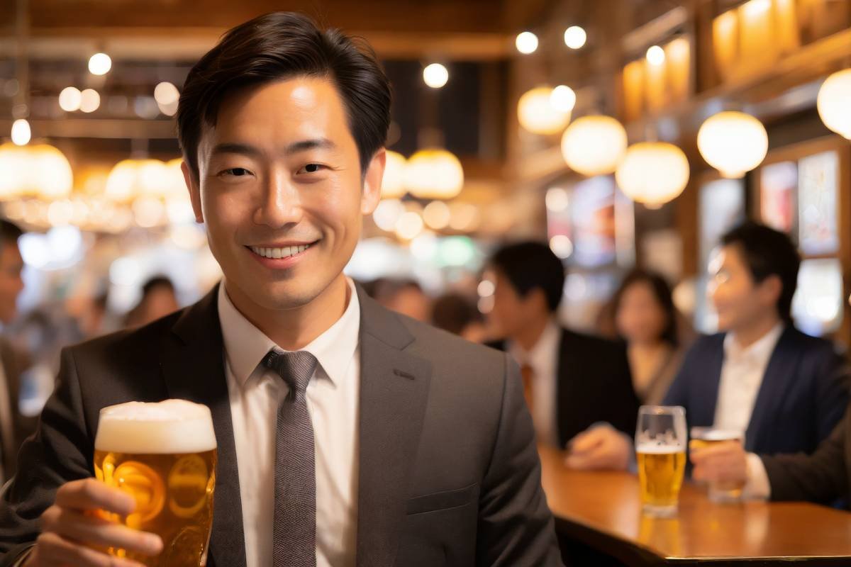 Por qué ir a beber con los compañeros de trabajo es importante en la cultura japonesa