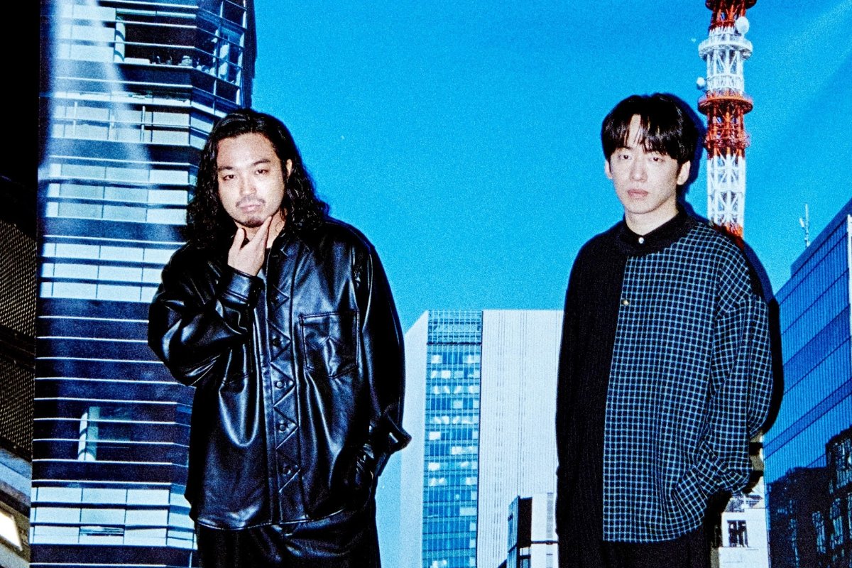 Creepy Nuts creadores de Bling-Bang-Bang-Born