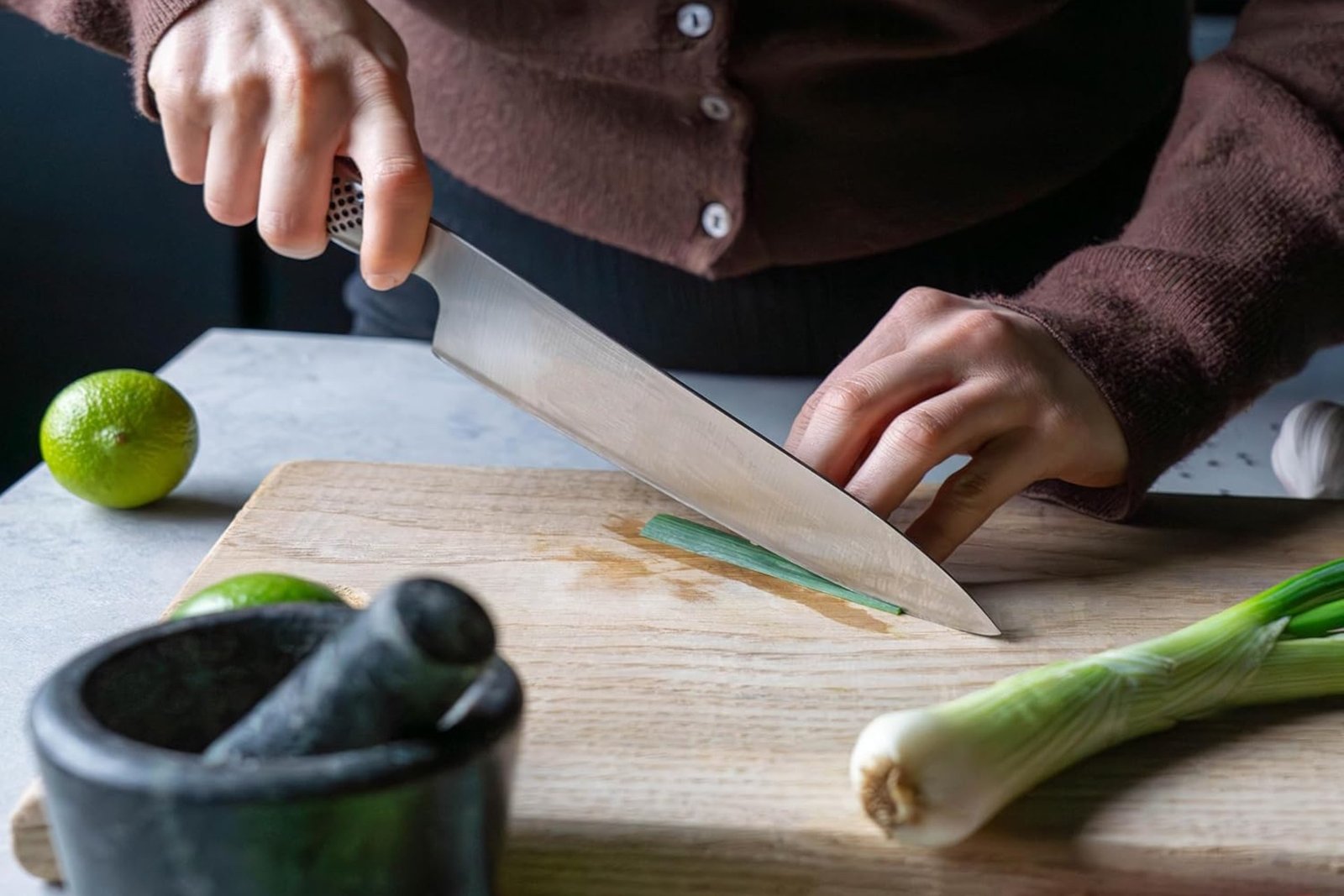 Tres cuchillos japoneses que los chefs eligen antes que cualquier europeo (y se consiguen en Amazon) 2026